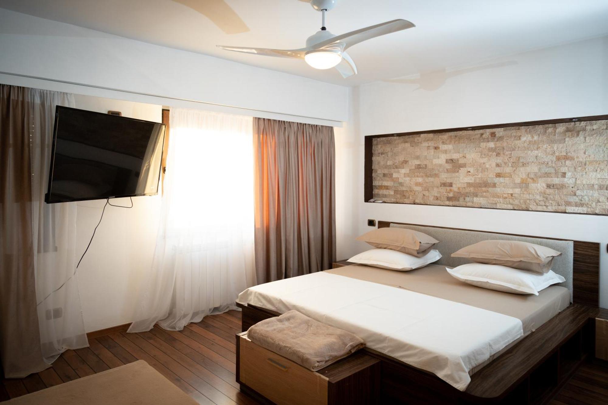 דרובטה-טורנו-סברין Apartament Central 1 מראה חיצוני תמונה